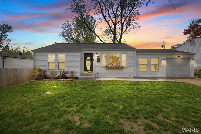 8517 Ava Drive, St Louis, MO 63123