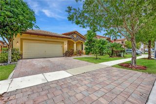 132 SE 36th Ave, Homestead, FL 33033