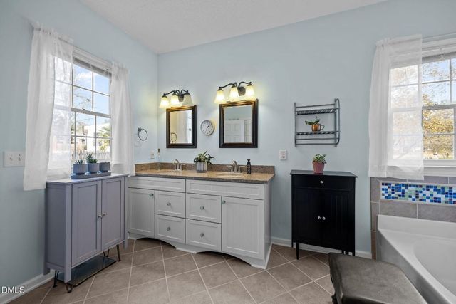 1220 Hillingdon Way, Raleigh, NC 27614