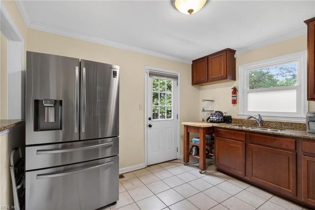 4013 Timberland DR, Portsmouth, VA 23703