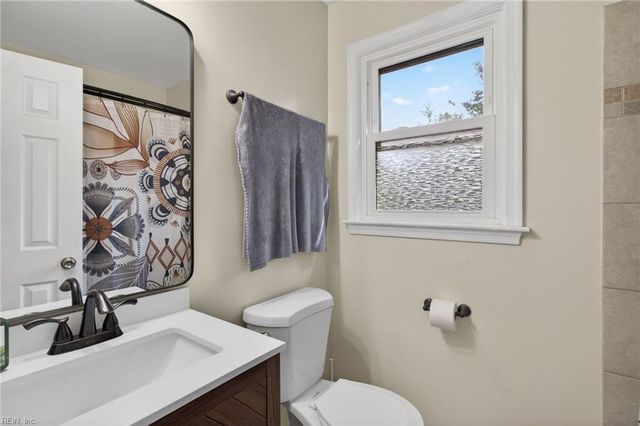 4013 Timberland DR, Portsmouth, VA 23703