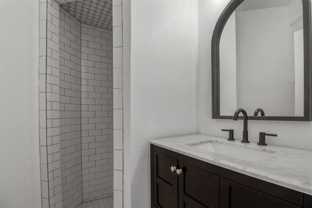 7319 Briarnoll, Dallas, TX 75252