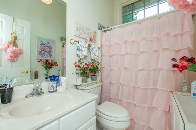 2801 EP True Parkway 201, West Des Moines, IA 50265
