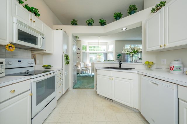 2801 EP True Parkway 201, West Des Moines, IA 50265