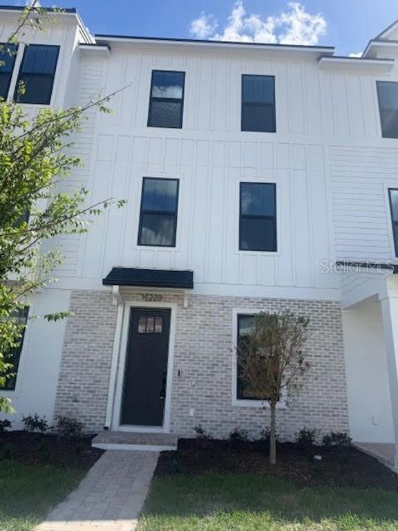 15220 GROVESIDE ROAD, Winter Garden, FL 34787