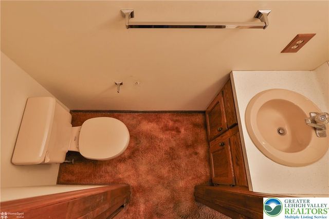 6962 Salinka Square, East Allen Twp, PA 18017