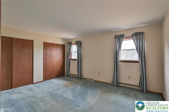 6962 Salinka Square, East Allen Twp, PA 18017