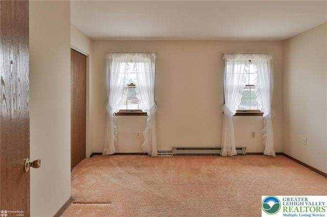 6962 Salinka Square, East Allen Twp, PA 18017