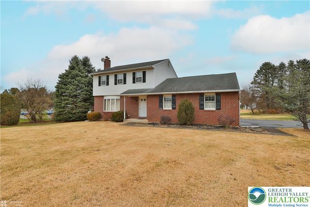 6962 Salinka Square, East Allen Twp, PA 18017