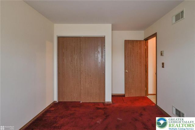 6962 Salinka Square, East Allen Twp, PA 18017