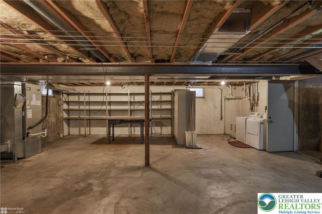 6962 Salinka Square, East Allen Twp, PA 18017