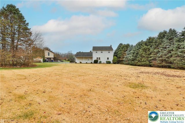 6962 Salinka Square, East Allen Twp, PA 18017