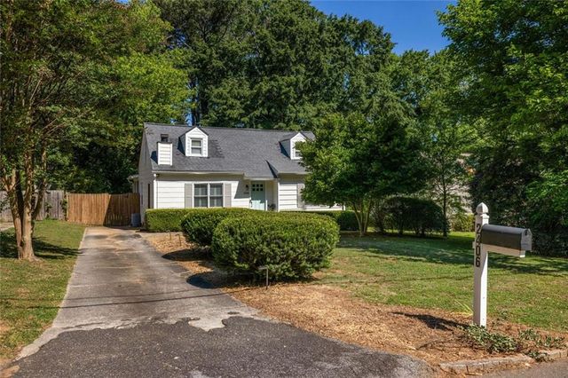 2406 Woodridge Drive, Decatur, GA 30033
