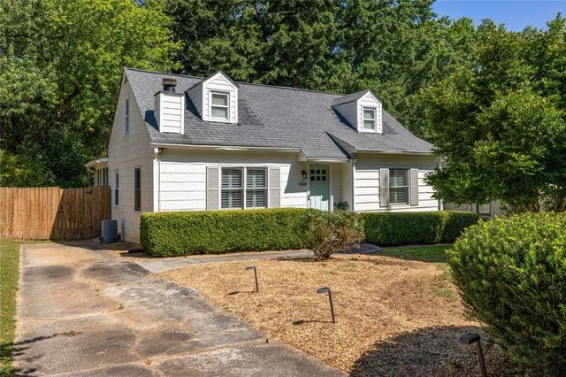 2406 Woodridge Drive, Decatur, GA 30033