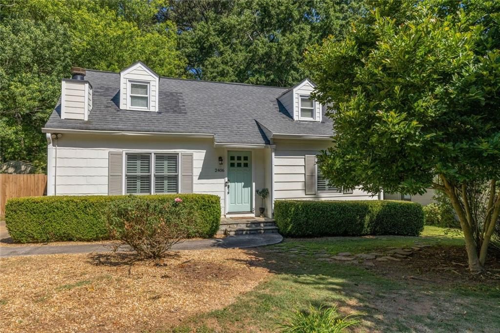 Image 1 of property listing at 2406 Woodridge Drive, Decatur, GA 30033