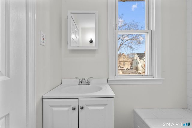 426 Poplar Street, New Haven, CT 06513