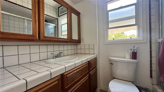 1405 Chester Avenue, Bakersfield, CA 93301