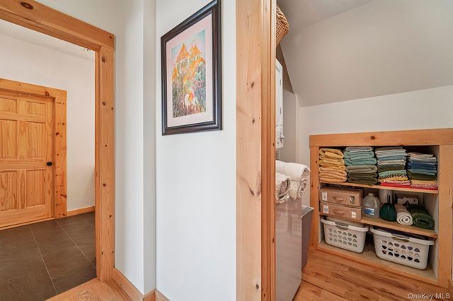 1 Deer Trail S, Greenwood Lake, NY 10925