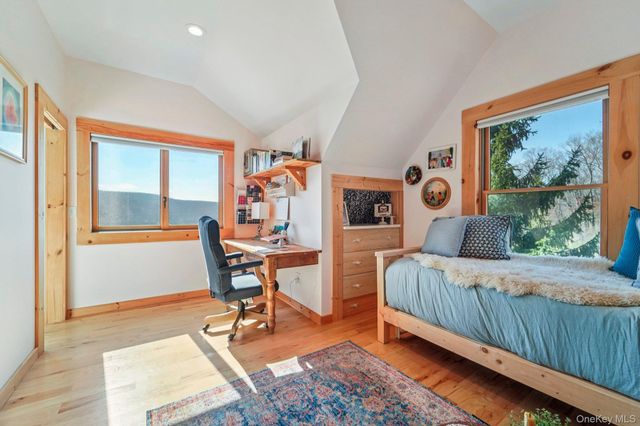 1 Deer Trail S, Greenwood Lake, NY 10925