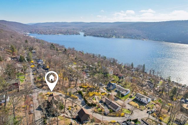 1 Deer Trail S, Greenwood Lake, NY 10925