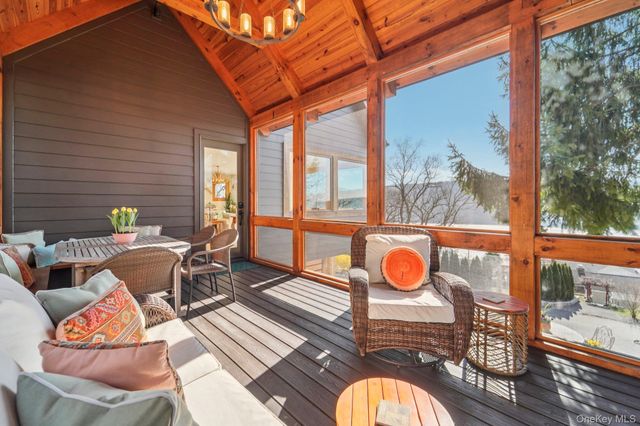 1 Deer Trail S, Greenwood Lake, NY 10925