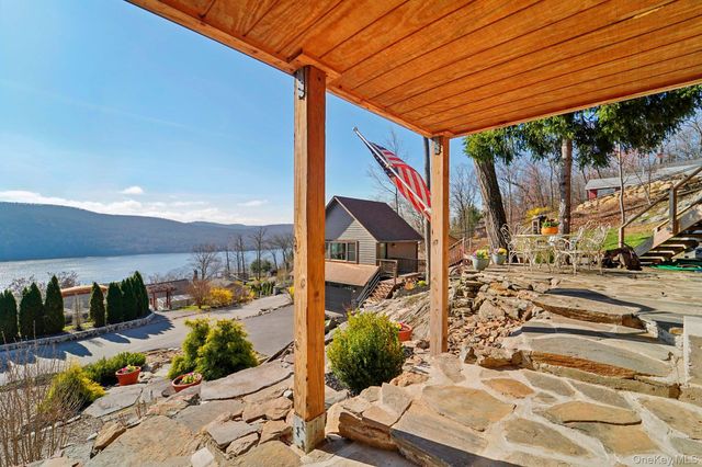 1 Deer Trail S, Greenwood Lake, NY 10925