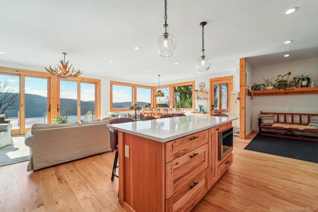 1 Deer Trail S, Greenwood Lake, NY 10925