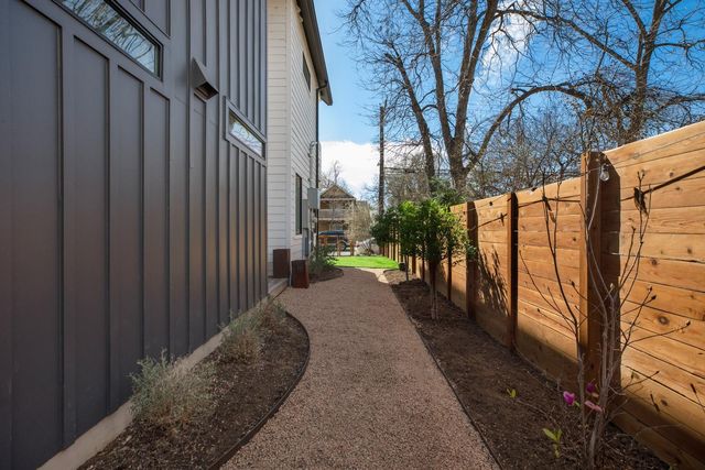 1410 E 3rd ST A, Austin, TX 78702