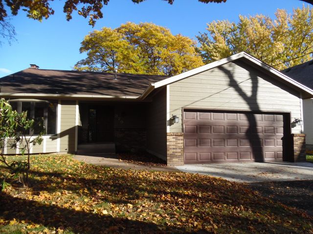 379 3rd Street NW, Forest Lake, MN 55025