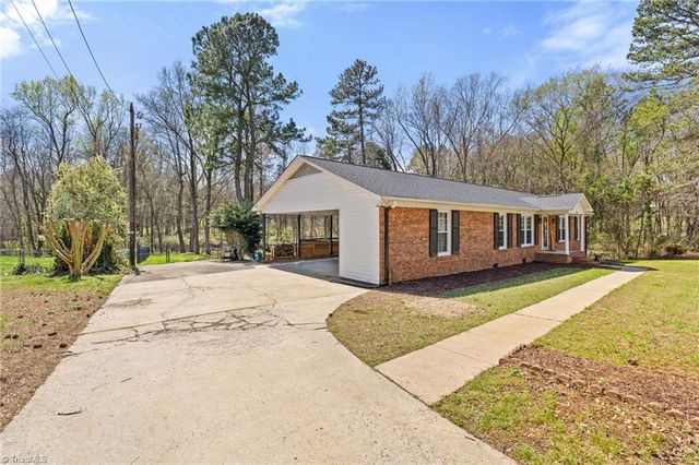 2302 Beaverbrook Drive, Greensboro, NC 27406