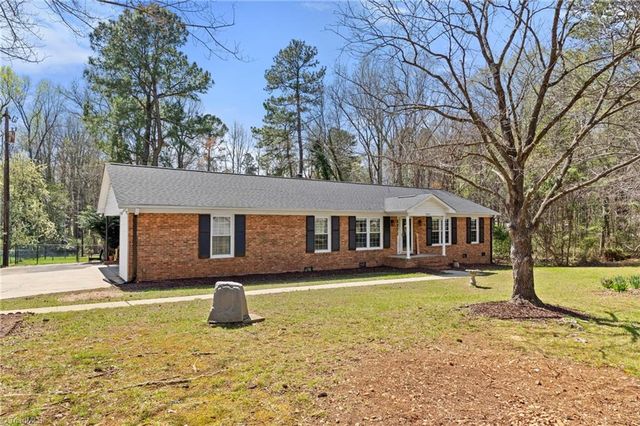 2302 Beaverbrook Drive, Greensboro, NC 27406