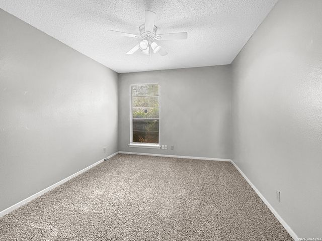 5707 SPRING MOON ST, San Antonio, TX 78247