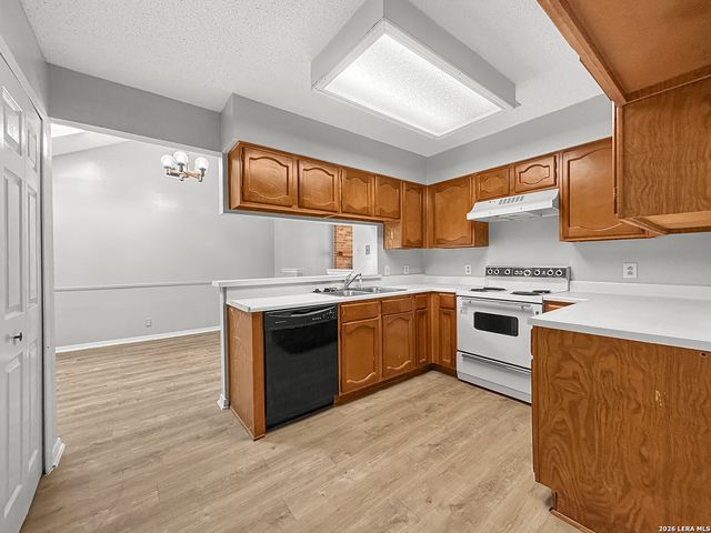 5707 SPRING MOON ST, San Antonio, TX 78247