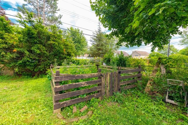 8876 Sheldon Road, Plymouth, MI 48170