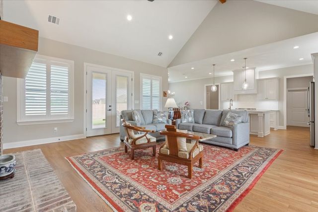 11011 King's Canyon, Woodway, TX 76712