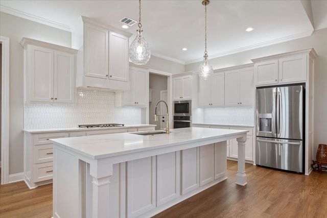 11011 King's Canyon, Woodway, TX 76712