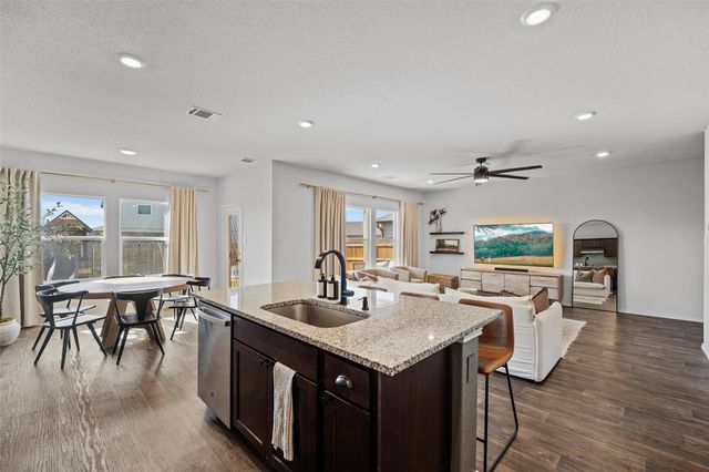 144 Calgary LN, San Marcos, TX 78666