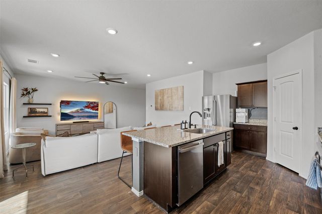 144 Calgary LN, San Marcos, TX 78666