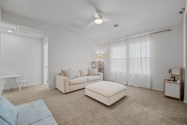 144 Calgary LN, San Marcos, TX 78666