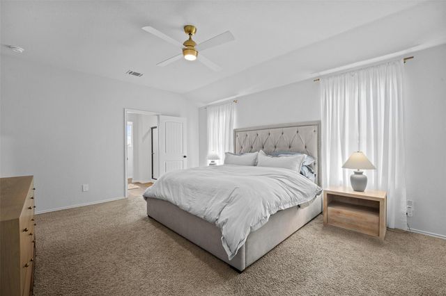 144 Calgary LN, San Marcos, TX 78666