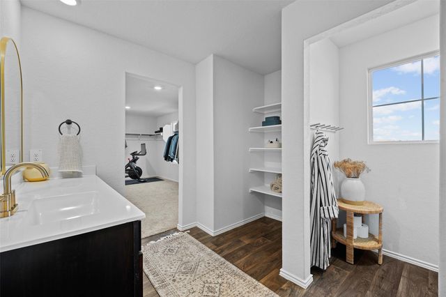 144 Calgary LN, San Marcos, TX 78666