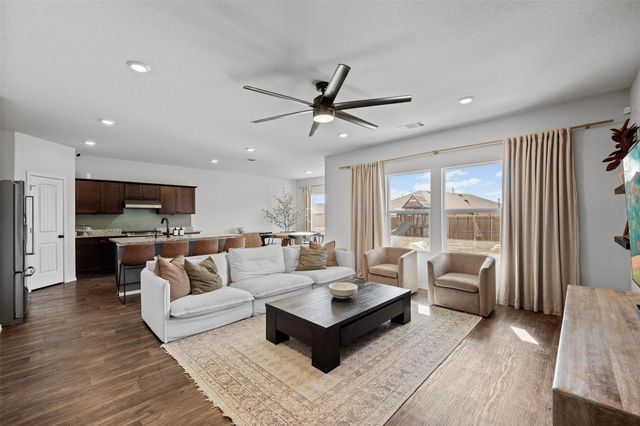 144 Calgary LN, San Marcos, TX 78666