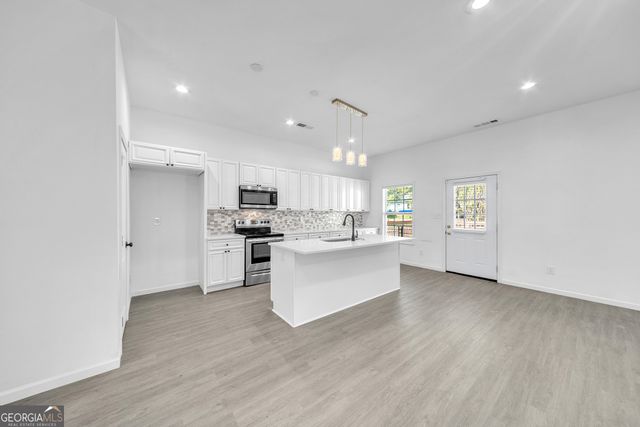 1136 Oak Knoll Terrace, Atlanta, GA 30315