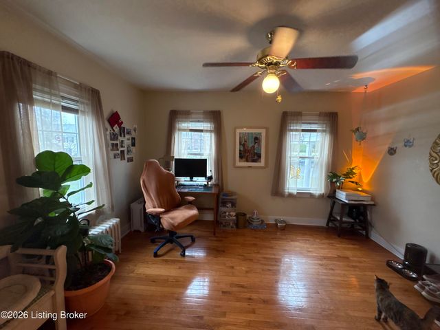 2122 Village Dr, Louisville, KY 40205