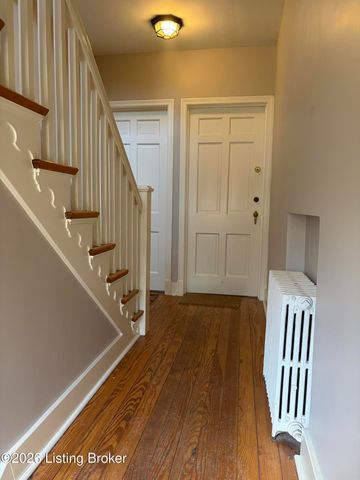 2122 Village Dr, Louisville, KY 40205