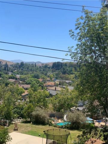 228 W Avenida De Las Flores, Thousand Oaks, CA 91360