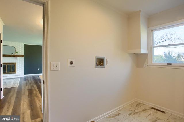 402 OAKLYN RD, Lebanon, PA 17042