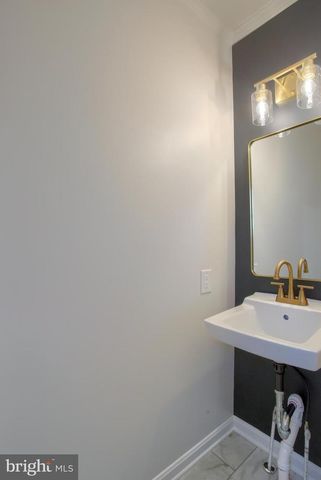 402 OAKLYN RD, Lebanon, PA 17042