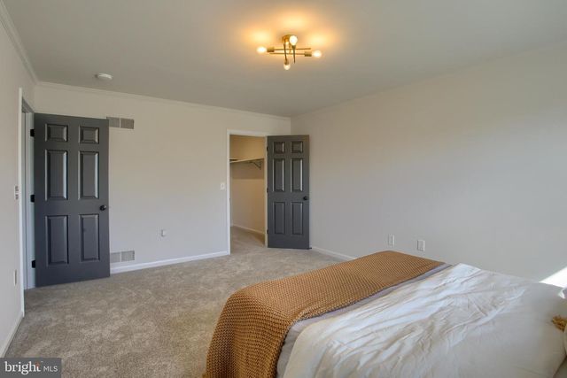 402 OAKLYN RD, Lebanon, PA 17042