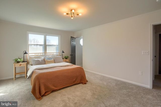 402 OAKLYN RD, Lebanon, PA 17042